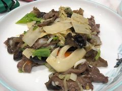 炒牛舌-犇逸·乐山跷脚牛肉·四川现炒(览海店)