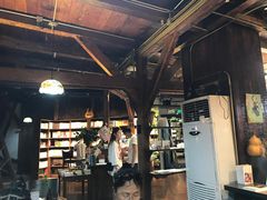 -良友书坊(安徽路店)