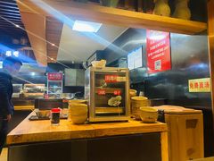 -亮亮面馆(经六路店)