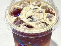 火烈鸟冰萃咖啡-瑞幸咖啡(艺树家工场店)