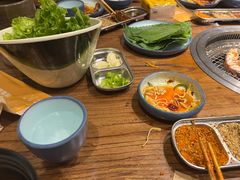 -明洞阿姨·韩式酱蟹烤肉·创意料理(三元桥店)