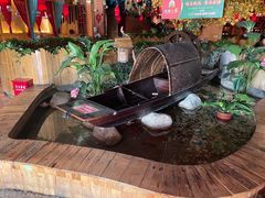 -老滇山寨•云南特色菜•地方菜•民族风情歌舞表演(金碧店)