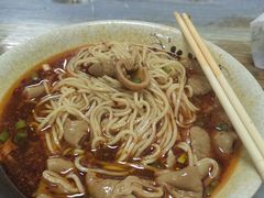 -张家巷胖哥肥肠·三十年老店(原工人村菜市店)