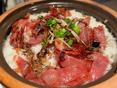 皇上皇腊味煲仔饭-啫响粤煲料理(万好大厦店)