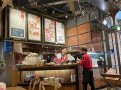 -玛格萝妮(汇智国际商业中心店)