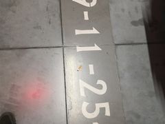 -虹桥火车站-停车场