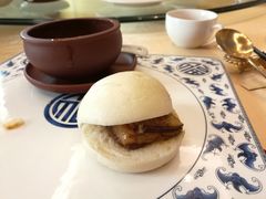 馒头夹肉-北京饭店谭家菜