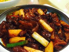 京葱花菇烧蹄筋-大秦瓦罐(光谷大街店)