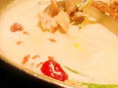 -湊湊火锅·茶憩(新中关购物中心店)