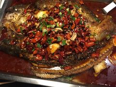 -鸣记脆皮烤鱼·海鲜烤鱼(三八广场店)
