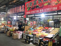 -上海龙吴水胜海发市场