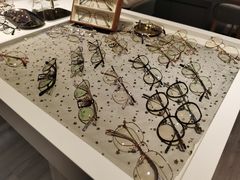 -宏宇眼镜蔡司依视路折扣店(兆佳眼镜城店)