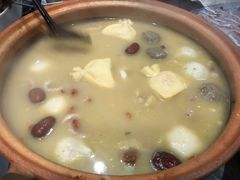 鸡煲花胶汤-港迹·鲜围煮海鲜火锅(湖州时代广场店)