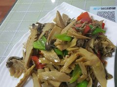 -天天向上素食餐厅(五台山店)