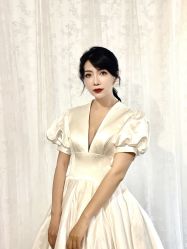 -红馆妆造(中央大街店)