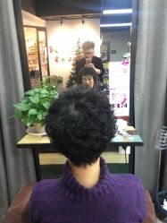 -镁连社·美联社