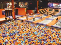 -Tenker Club弹刻极限主题公园 · 蹦床 · 团建 · 生日派对(大关店)