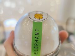 -蜜蜂小象·榴莲千层蛋糕(时代汇11栋店)