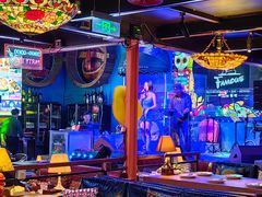 -Famous肥猫墨西哥音乐餐吧(五棵松华熙LIVE店)