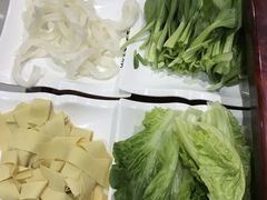 -盛源川香鱼火锅(西小区总店)