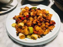 宫宝花仁鸡丁-蔴将·川菜(黄龙万科店)