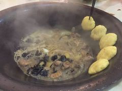 -三江鱼东北特色铁锅炖(骆驼店)