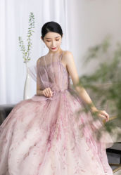 -莫小姐婚纱
