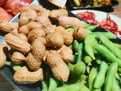 盐水花生毛豆拼盘-嗨辣小聚·盘锦河蟹·海鲜烧烤龙虾(盘锦十年好店)