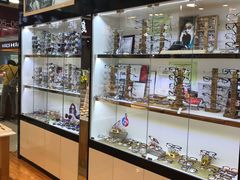 -MiRi眼镜连锁·蔡司·尼康控优点合作店(莘庄店)