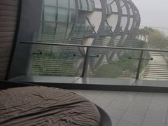 -上海滴水湖皇冠假日酒店