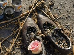 -多瑙河畔鞋履雕塑