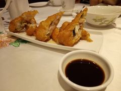 脆皮鲜虾腐皮卷-名苑皇宫酒家(来魅力壁画村店)