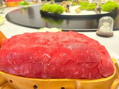 -周老三跷脚牛肉·全牛火锅(非遗传承店)