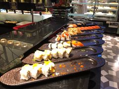 -钱小奴海鲜自助黑金店(杭州滨江龙湖店)