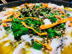 -山城外·非遗酸菜鱼(新都汇融店)