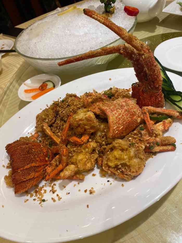 财神爷海鲜炖品饭店-"[薄荷]环境:新马路上的一条通路内,不难.