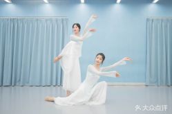 -单色舞蹈