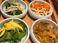 -银米·云南传统过桥米线(双廊黑金冠店)