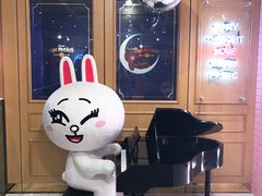 -LINE FRIENDS Garosu-gil Flagship Store