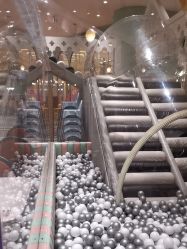 -奈尔宝·儿童乐园·亲子餐厅(华采天地店)