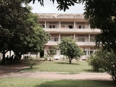 -吐斯廉屠杀博物馆