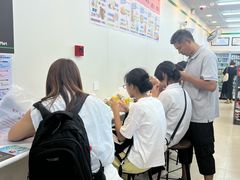 -全家便利店(上海南站站店)