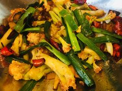 -有红鸡毛店·川菜(建设路店)