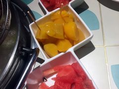 自助水果-南城十里潮汕鲜牛火锅·鲜虾生滚粥(融汇老商埠店)
