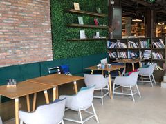 -光海书局(南京东路第一百货店)