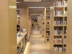 -漕河泾街道图书馆(漕河泾社区文化活动中心店)