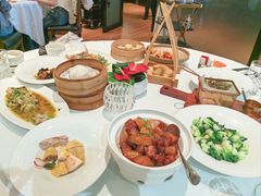 -醉辉皇上海之巅(上海中心大厦店)