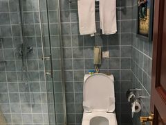 -东方绿舟酒店-停车场