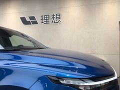 -理想汽车(世纪汇店)