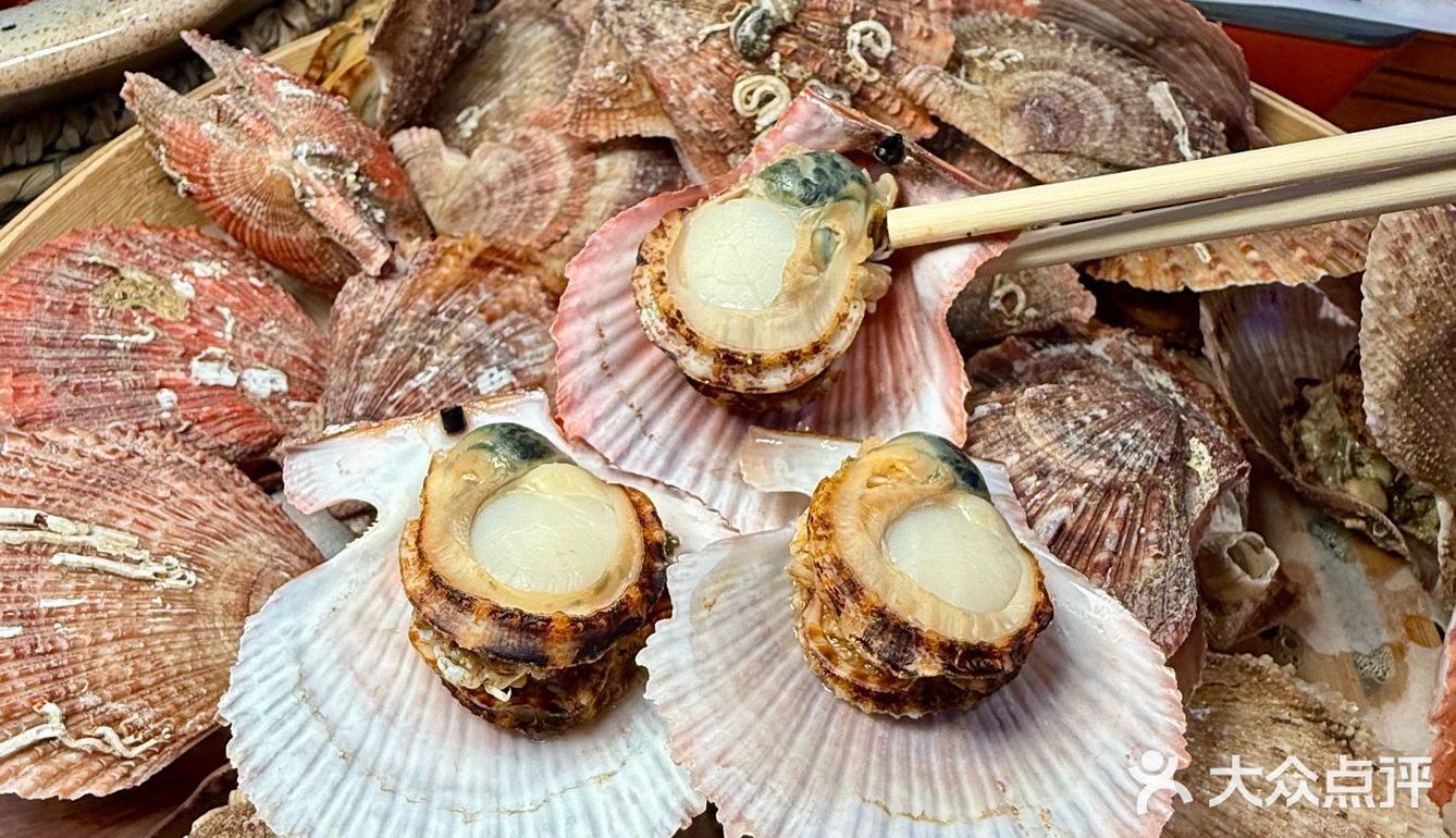 大连坠有特色的海鲜烧烤~有趣又好吃！！